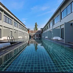 S-Ratchada-Leisure-Hotel-Bangkok-Exterior