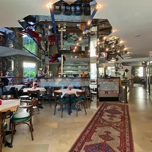 Zum Gruenen Turm Restaurant photo