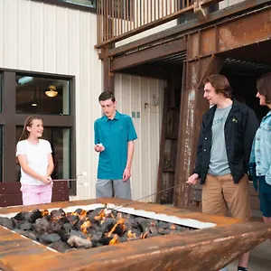 Iron-Springs-Luxury-Lodge-Spa-Cedar-City-People