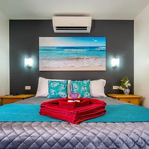 Tropical-Lodge-Innisfail-Beds