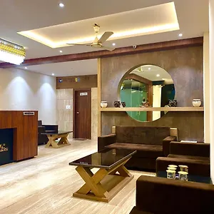 Hotel-Vrindavan-Palace-Indore-Interior