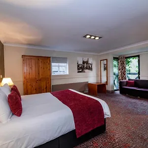 Old Mill By Chef & Brewer Collection Room photo