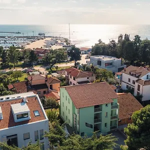 Andrea-House-With-Apartments-Umag-Skyline
