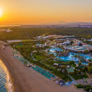 Aqi Pegasos World Skyline photo