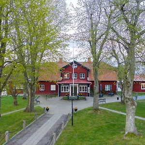 Stufvenaes-Gaestgifveri-Soderakra-Exterior