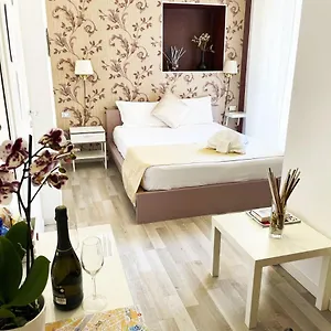 Appia-52-Hotel-Rome-Exterior