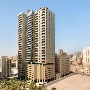 Wyndham-Garden-Manama-Hotel-Skyline