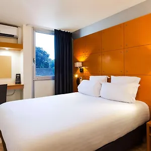 Comfort-Hotel-Lille-LUnion-Tourcoing-Room