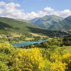 Bed-And-Breakfast-La-Villa-Fiastra-Nature