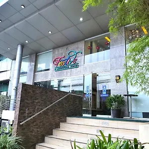 Festive-Hotel-Makati-Paco-Exterior