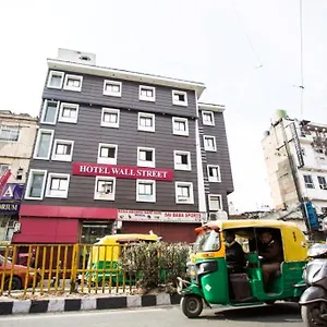 Fabhotel-The-Rivlet-Centre-New-Delhi-Exterior