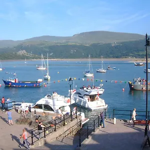 Sunray-Suites-Barmouth-Restaurant