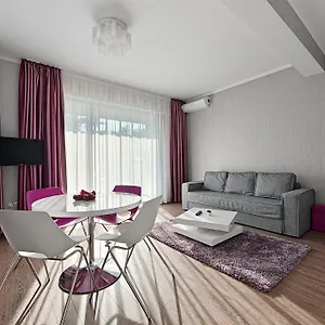 Tomis-Garden-Apartments-Mamaia-Room