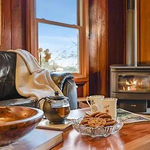 Christophers-Cottage-Bilpin-Interior