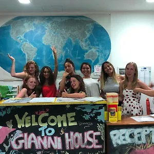Gianni House Backpackers Hostel People photo