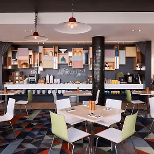 Atura-Dandenong-Hotel-Doveton-Interior