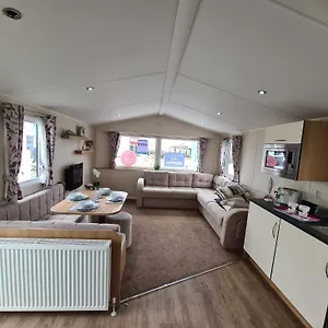Happy-Days-Caravan-90-Primrose-Field-Primrose-Valley-Filey-Room