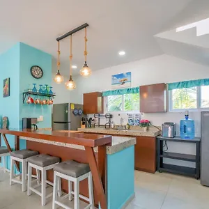 Penthouse-Apartments-Private-Roof-Pool-200M-To-Beach-Chicxulub-Fast-Food