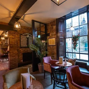 Rockingham Arms By Greene King Inns Interior photo