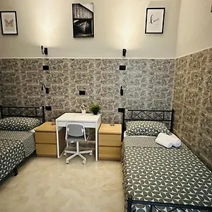 SohaS-Holiday-Rome-Kitchen