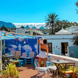 Hostel-Albergue-La-Casa-Encantada-El-Paso-Fast-Food