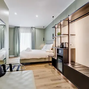 Lisa-Suite-Rome-Room