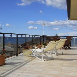 Lavender-House-Bed-Breakfast-Entrance-Amenities