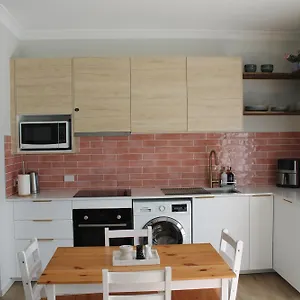 The-Woodlands-Hideaway-Modern-Acreage-Guesthouse-Browns-Plains-Kitchen