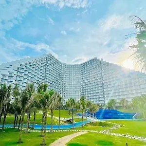 Happy-Beach-Seaview-The-Arena-Cam-Ranh-Condotel-Resort-Nature