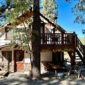Big-Bear-Lake-Tulip-Lane-Cabin-N22-Exterior