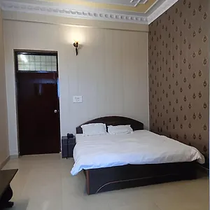 M-D-Palace-Lucknow-Beds