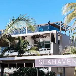 Seahaven Noosa Beachfront Resort Exterior photo
