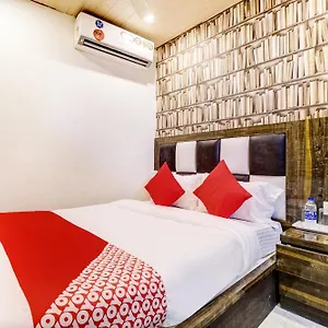 Oyo-Flagship-Hotel-Qubic-Mumbai-Beds