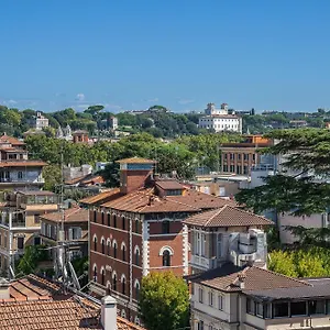 Colonna-Inn-Rome-Exterior