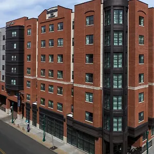 Courtyard-Syracuse-Downtown-At-Armory-Square-Hotel-Exterior