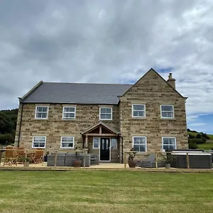 Foxhall-Farm-Thirsk-Exterior