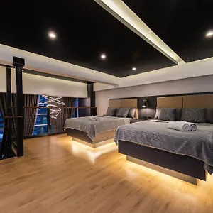 Fuente-Osmena-Circle-Cebu-City-La-Maison-De-Reve-Room