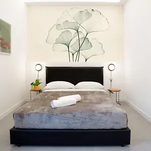 Re-Di-Roma-Luxury-Suite-Room