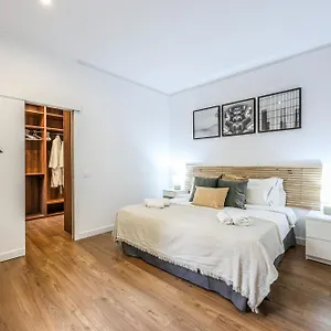 Be-Coliving-Madrid-Centro-Hotel-Room