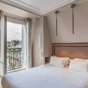 Hotel-Saint-Louis-Jardin-Du-Luxembourg-Paris-Room