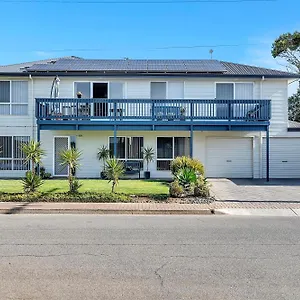 Shorehaven-Bnb-Port-Noarlunga-Exterior