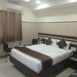 Anand-Regency-Majestic-Hotel-Bangalore-Beds