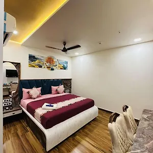 Hotel-E-Classico-Bhavnagar-Beds