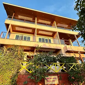 Hollywood-Palace-Resort-Panchgani-Exterior
