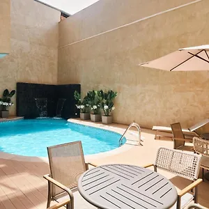 Hotel-Maranon-Iquitos-Swimming-Pool