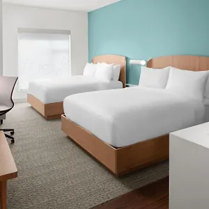 Element-Charlotte-Uptown-Hotel-Room