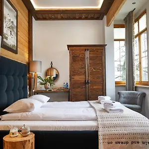 Niedzwiedzia-Residence-Garden-Sauna-Poronin-Exterior