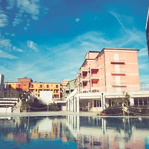 Ai Pozzi Village Resort & Spa Exterior photo