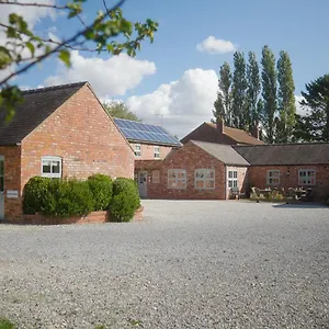 Wold Escapes, Highfield Farm Exterior photo