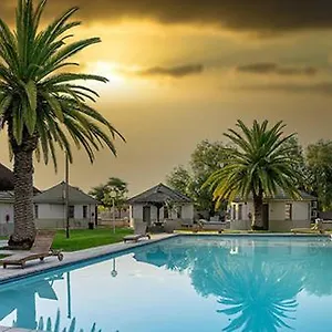 Kalahari-Arms-Hotel-Khemsbok-Exterior